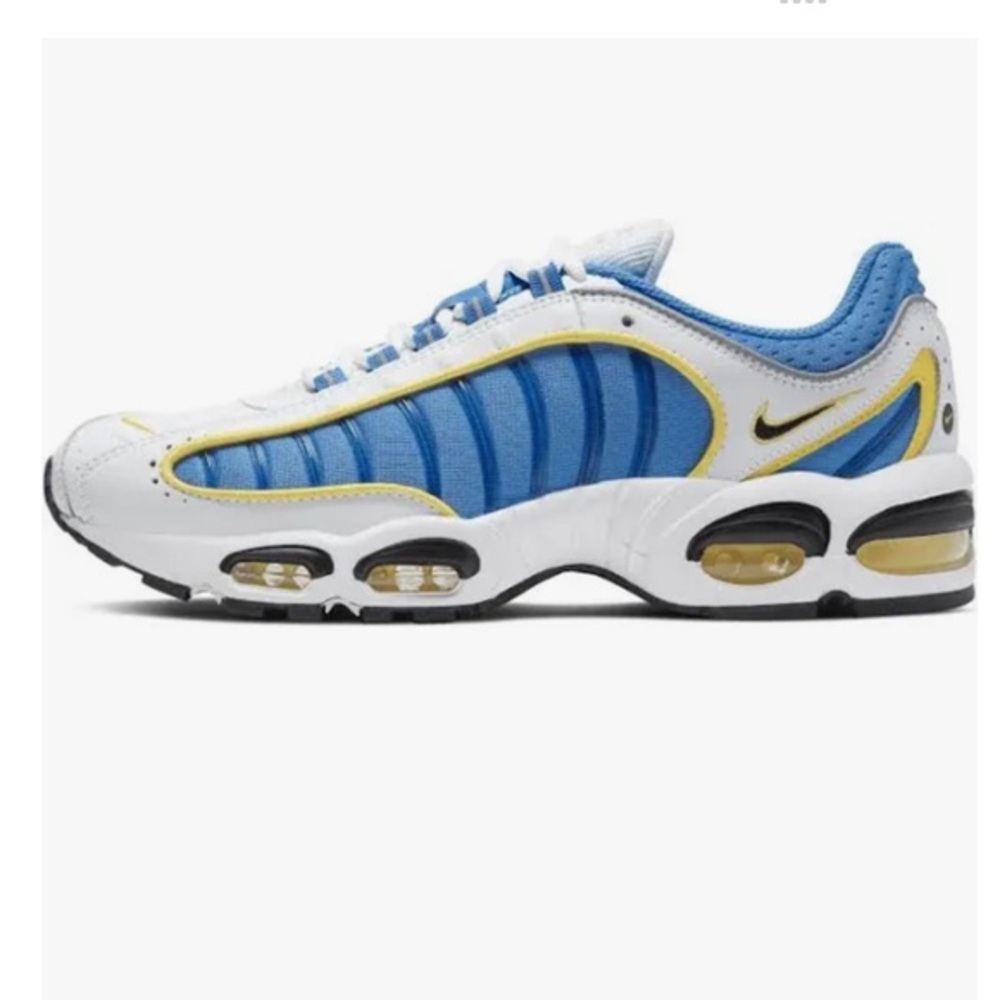 Nike AirMax TailWind 4 Size 8 Men’s and 9.5 Women’s